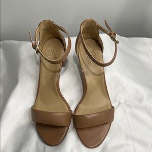 Naturalizer Women's Tan Sandals